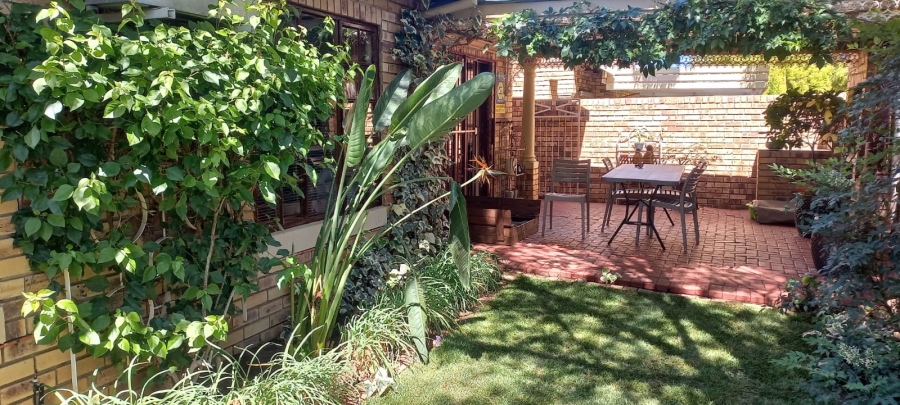 3 Bedroom Property for Sale in Langenhovenpark Free State